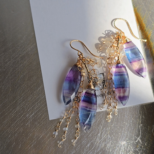 14kgf フローライトの蝶と天然石のピアス 14kgf フローライトの蝶と天然石のピアス