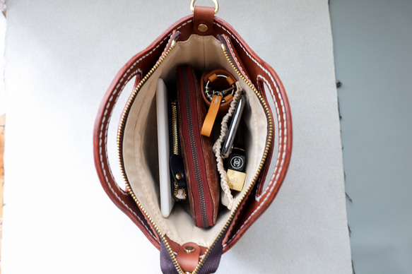 [新品] 手工牛皮編織包 - 可愛籃子設計 第16張的照片