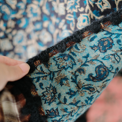 復刻再販】主役級マフラー！柄生地パッチワーク大判ストール（22w-18