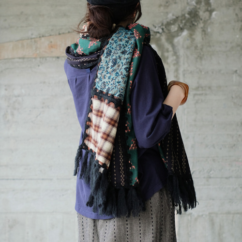 パッチワークデザイン ストール 大判 パッチワークデザイン ストール 大判 復刻再販】主役級マフラー！柄