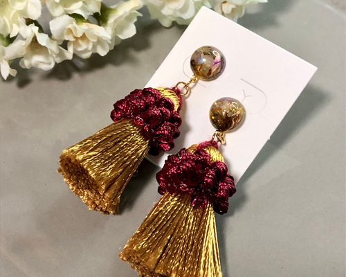 1277】レジンモチーフとタッセルのピアス 1277 レジンモチーフと