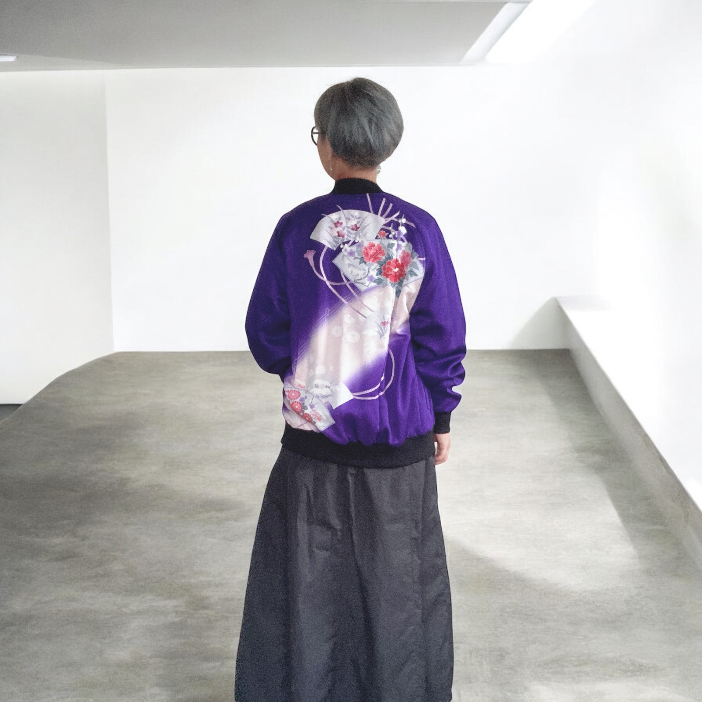 ユニセックス着物リメイクブルゾン 花束柄 - Mサイズ 和柄 日本製 一点物