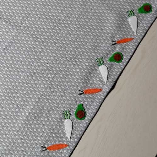 フェルトの野菜の手刺繍ランチョンマット マルチカバー ランチョン