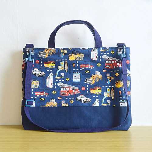 ショルダー,マチ付き,ボタン付きレッスンバッグ 内側キルティング 働く