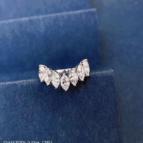 ハーフエタニティ」天然ダイヤモンド リング 7石 GIA鑑定書付き 計2.13