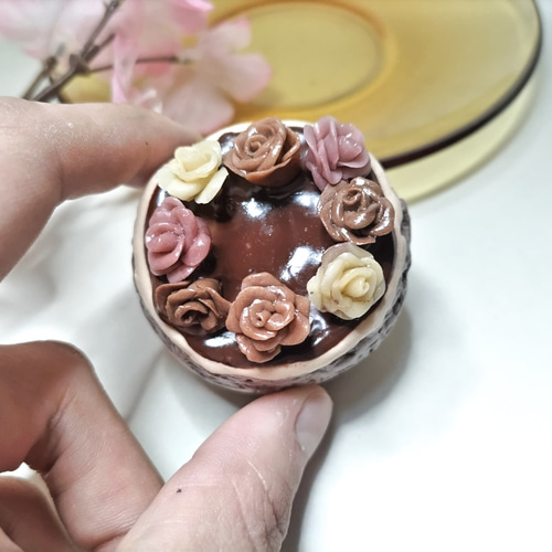 バラのチョコケーキ フェイクスイーツ スイーツデコ スイーツデコ雑貨