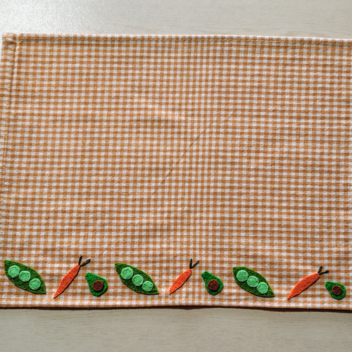 ベトナム刺繍ランチョンマット 11枚セット ベトナム刺繍ランチョンマット 11枚セット ベトナム刺繍ランチョン