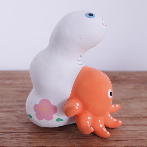 タコ(多幸)抱き巳 白 その他インテリア雑貨 カマクラ張子 通販