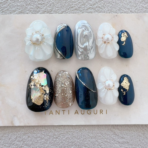 ネイビー ネイルチップ 豪華 3本 ぷっくりフラワー 紺色 結婚式 成人式