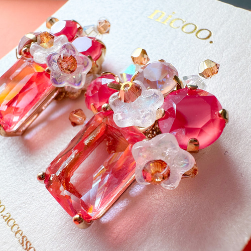 オレンジスワロフスキーピアス プレゼント 贈り物 大ぶり 母の日 秋