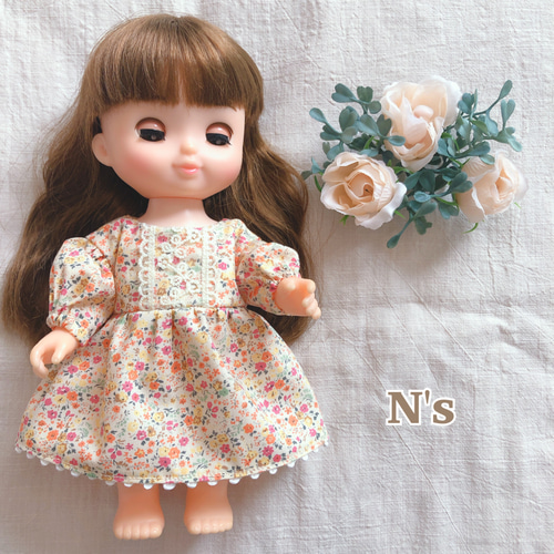 26cmドール用 裏地付き♡かわいい小花柄ワンピース 長袖 ワンピース