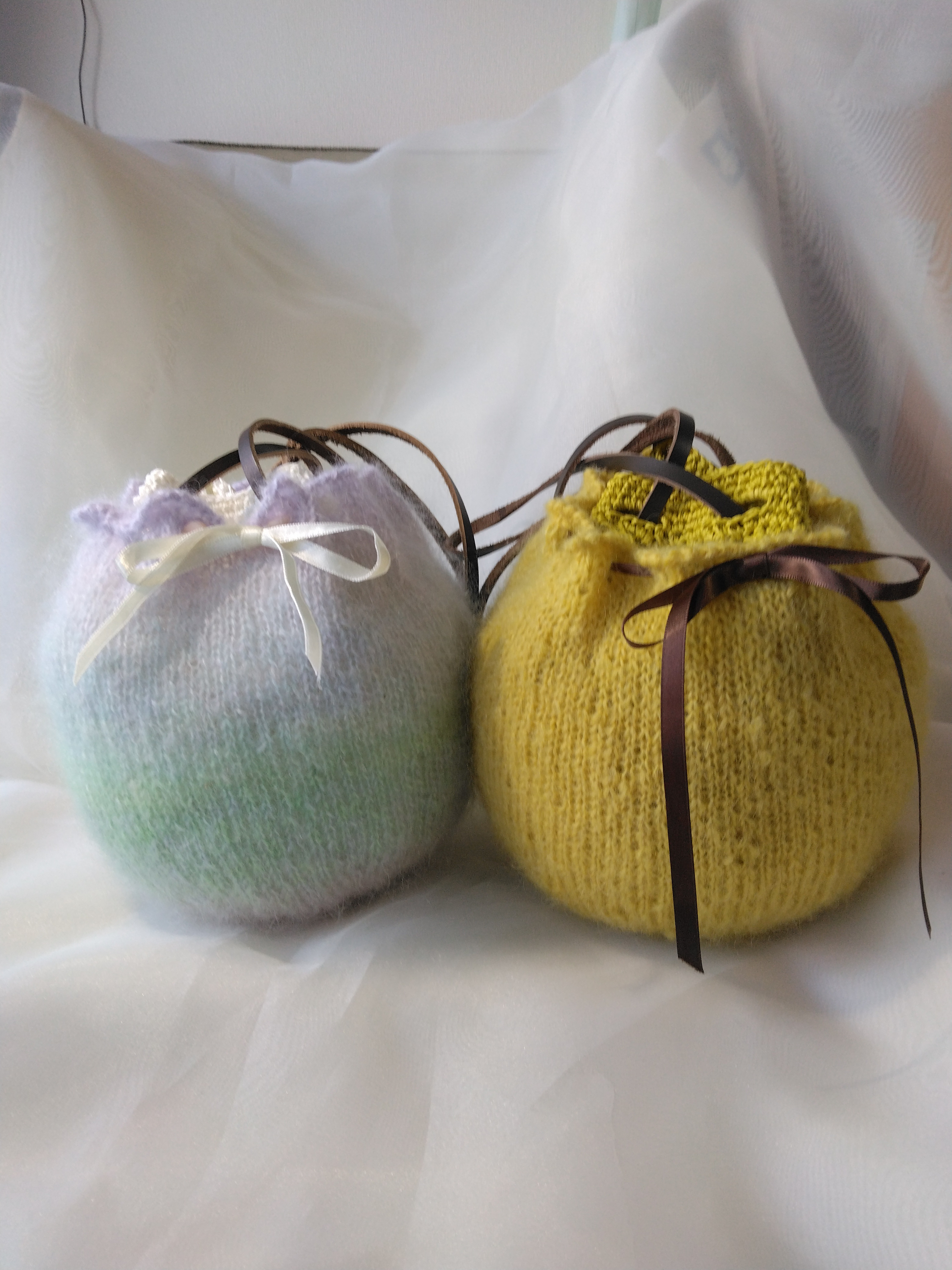 マルバッグ(小)　小振りですが縦にスマホが 入ります　カバーでお色直し！