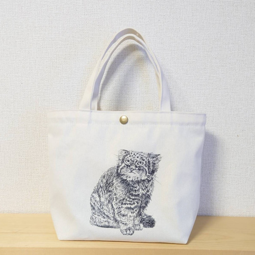 おすわりして上を見上げるマヌルネコ トートバッグ 小ぶり トート