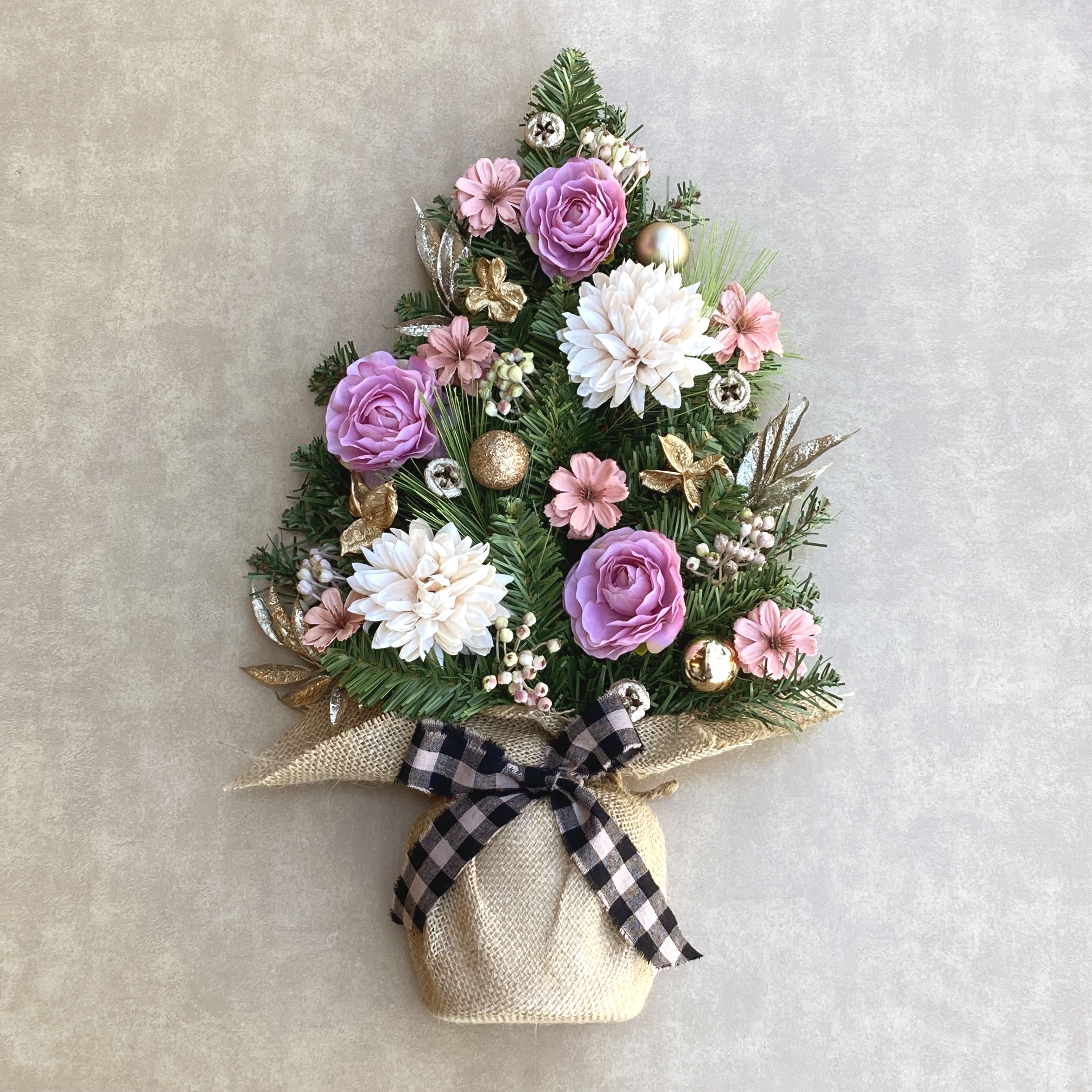 新作　数量限定【クリスマス】壁掛けクリスマスツリー　大きめサイズ　ピンク／壁に掛けるクリスマスツリー／ツリー
