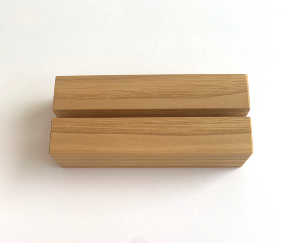 2025絶滅危惧種カレンダー　卓上タイプ　木製台座付き（日曜始まりと月曜始まり選べます♪） 14枚目の画像