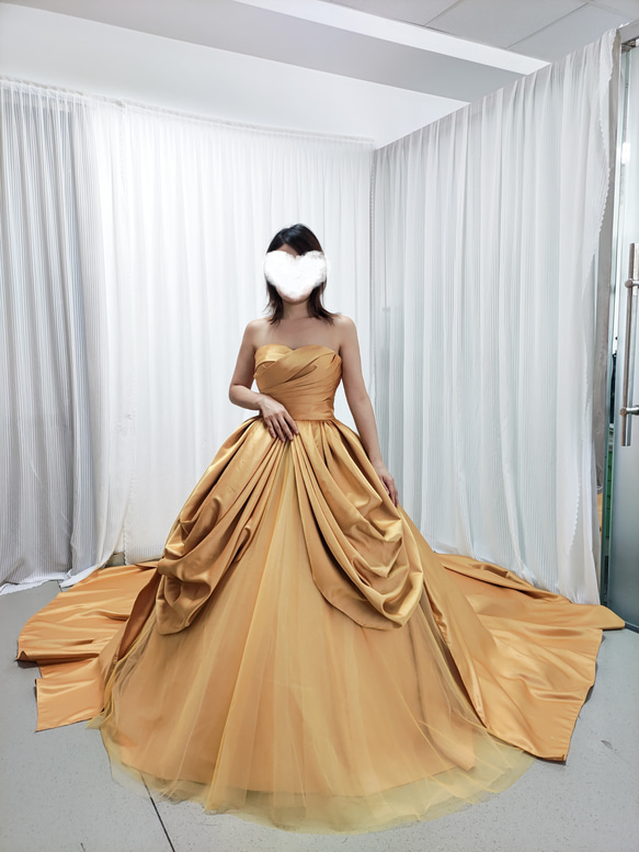 【新品タグ付き】リップラインバースデードレス　ナイトドレス　サテン風 ゴールド カラードレス イエロー 光沢サテン デザイン感 編み上げ ブライダル