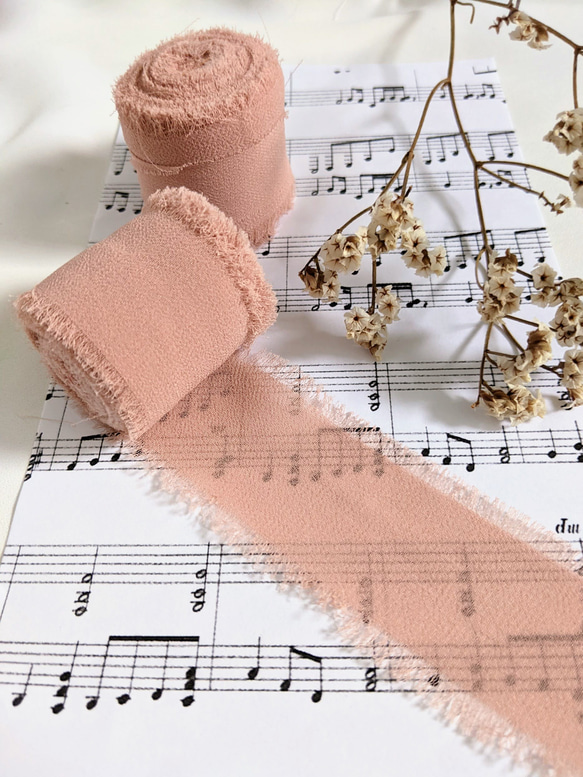 シフォンリボン くすみピンク 2m〜 リボン ふわふわ シフォン タッセル パーツ 1枚目の画像