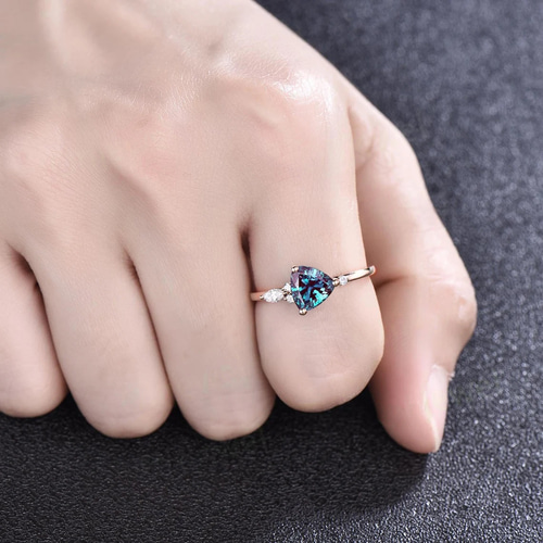 あーるめいど まりこ Ramiel ring 合成アレキサンドライト リング あーるめいど まりこ Ramiel ring 合成アレキサンドライト リング
