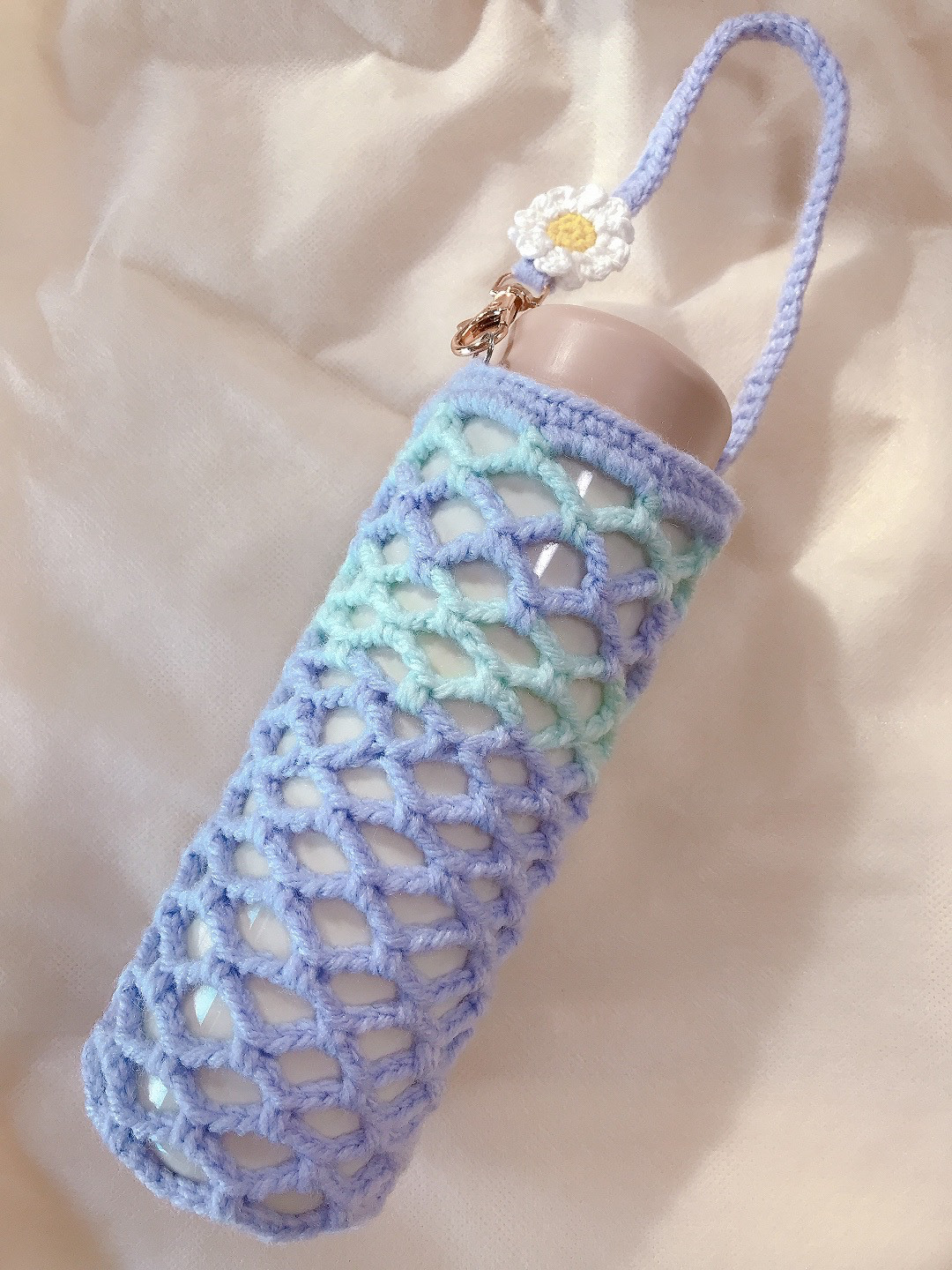 カバー付きボトル　ボトルカバー　ドリンクボトル　水筒　筒形　手編み かぎ針編み】ドリンクボトルカバーの編み方／巾着型／crochet