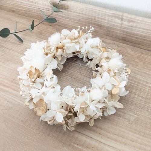 ホワイトゴールドのミニリース 秋冬ふわふわ プリザーブドフラワー