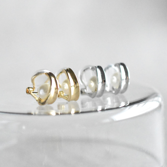 【售完即止】圈形耳環款式！ 難塗金屬配件 單顆珍珠設計圈形耳環 第6張的照片