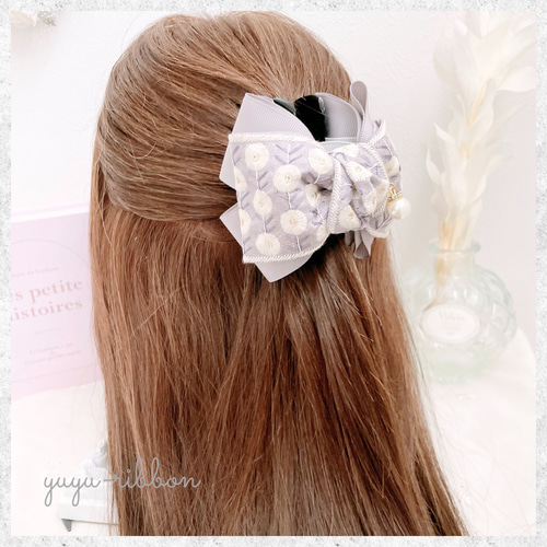 インド刺繍リボンのバンスクリップ グレー 花柄 シンプル 上品