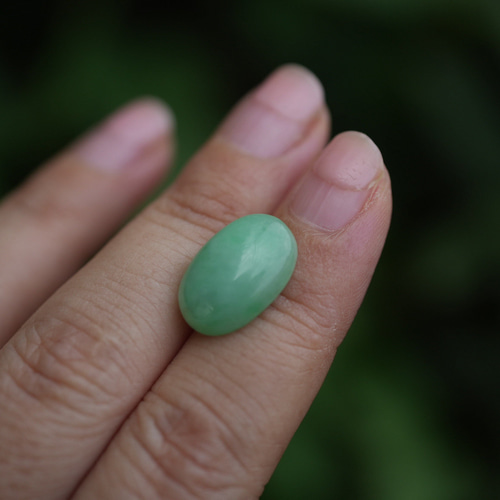 アップルグリーン高品質☆ミャンマー翡翠（本翡翠）s1351 天然石