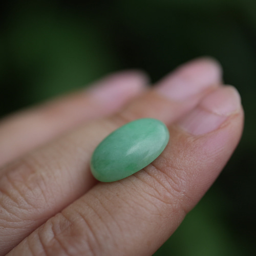 アップルグリーン高品質☆ミャンマー翡翠（本翡翠）s1351 天然石 Funky