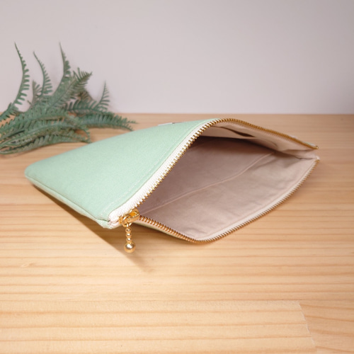 草花果樹のシンプルなマルチポーチ L＊ 通帳・母子手帳B6版 ポーチ