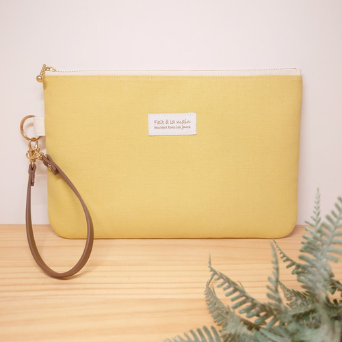 草花果樹のシンプルなマルチポーチ L＊ 通帳・母子手帳B6版 ポーチ