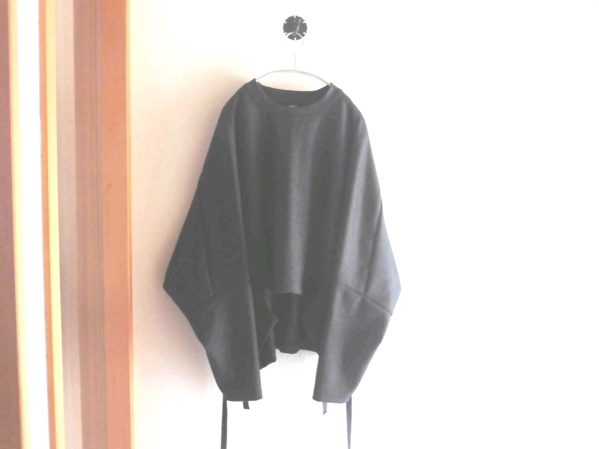 残り１点 ウールカットソー『チャコールブラック』