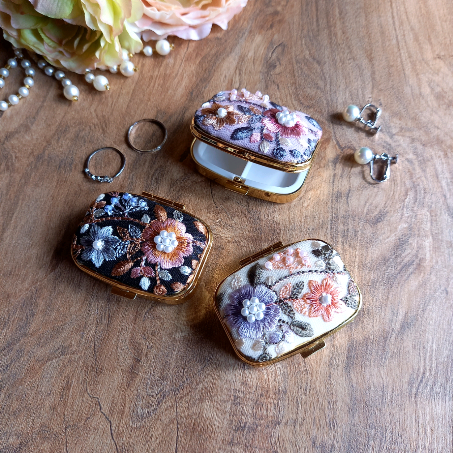 ✿ロータス様·ご確認用✿ハンドメイド ピルケース