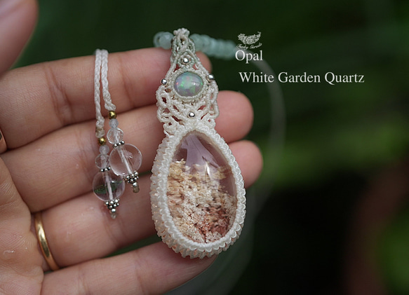 大粒オパールのマクラメネックレス じんわりグラデーション☆Opal ホワイトガーデンクォーツ マクラメ
