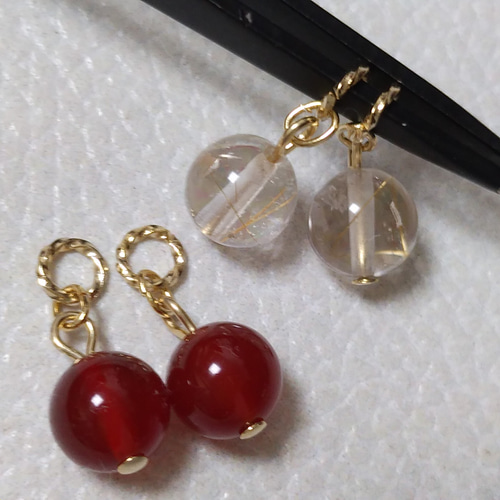 細金針ルチル ＆ カーネリアン 8mm 天然石 ピアリングチャーム
