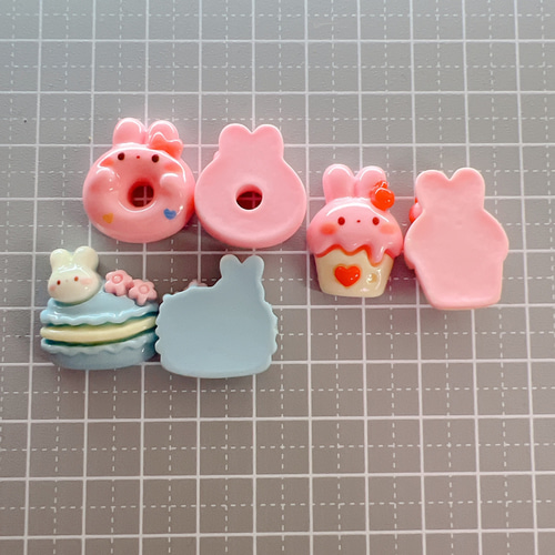 C21）2個 うさちゃん スイーツ デコパーツ レジン カボション 模造食品