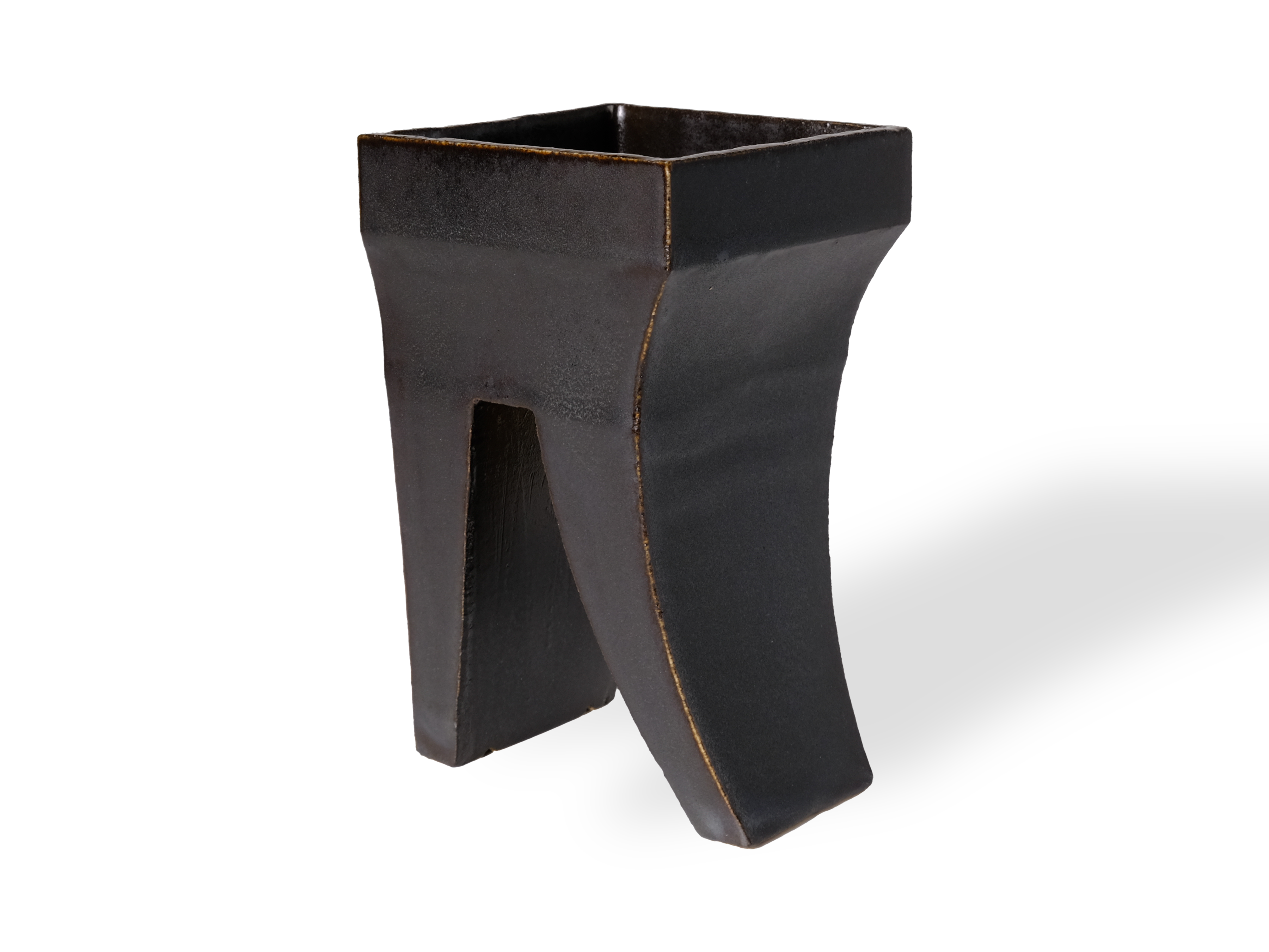 霽月・Seigetsu / 黒銅色（植木鉢 / Plant pot）