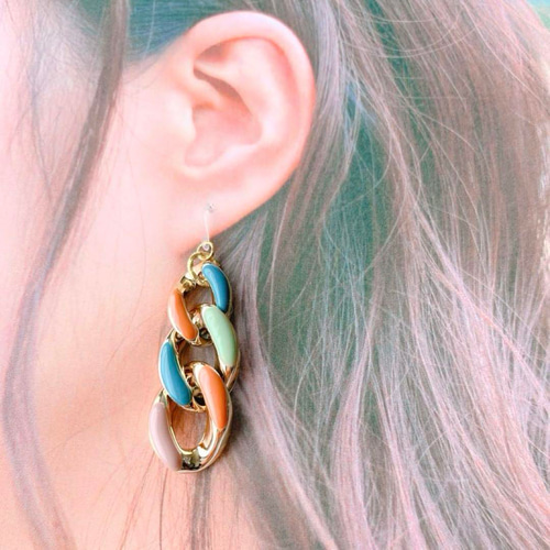 ハンドメイドイヤリング　ピアス No.1631】ハンドメイド カラフル チェーンリング ピアス （A) ピアス