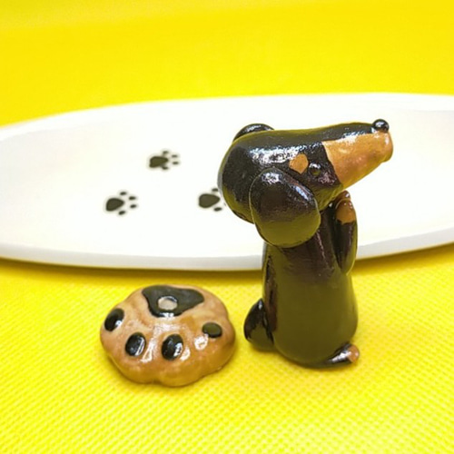ミニチュアダックスフント（ブラックタン）お香立て（犬）ペット