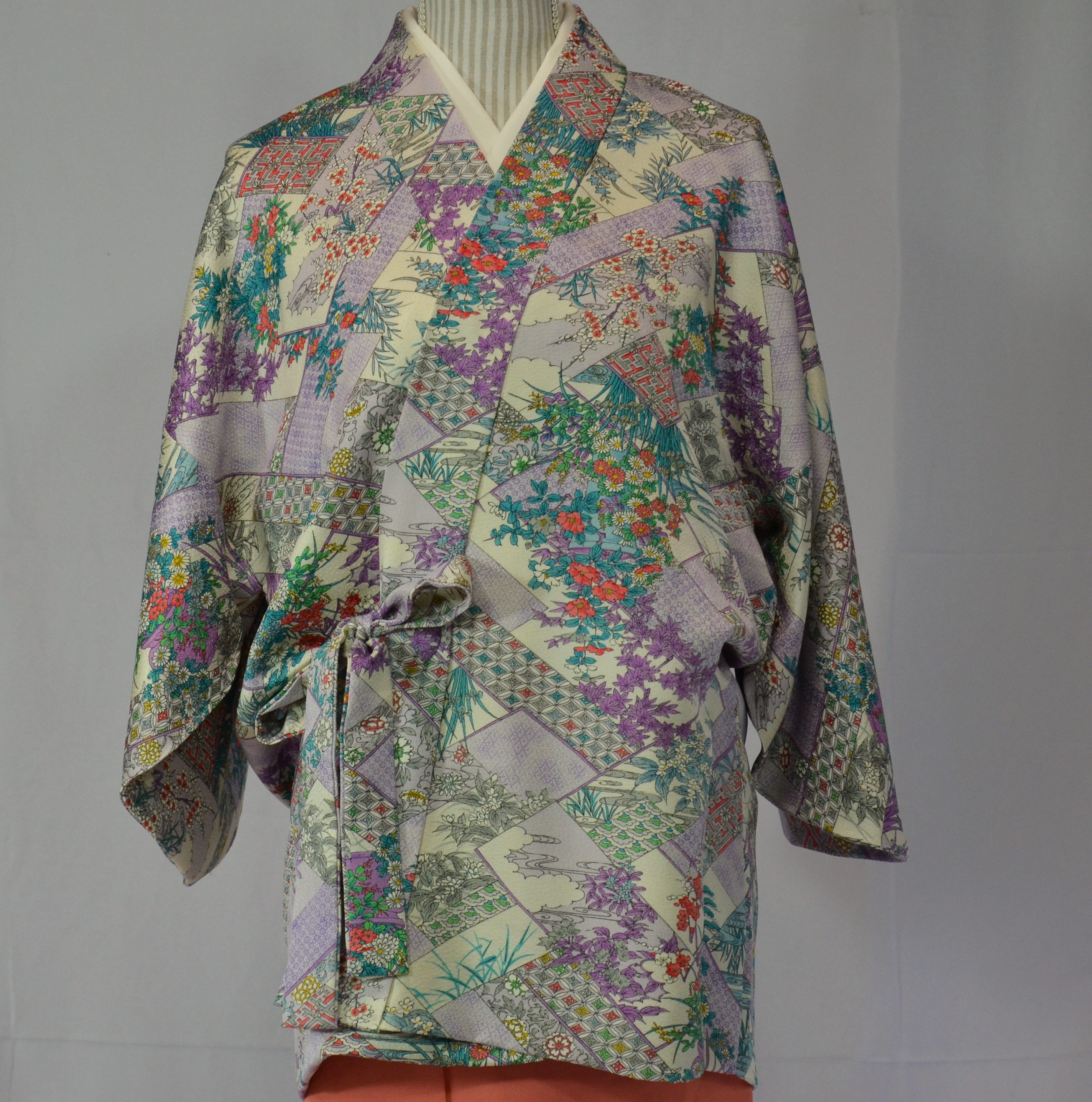 裂（きれ）あるいは短冊。ありったけの文様に酔いしれる至幸の和着