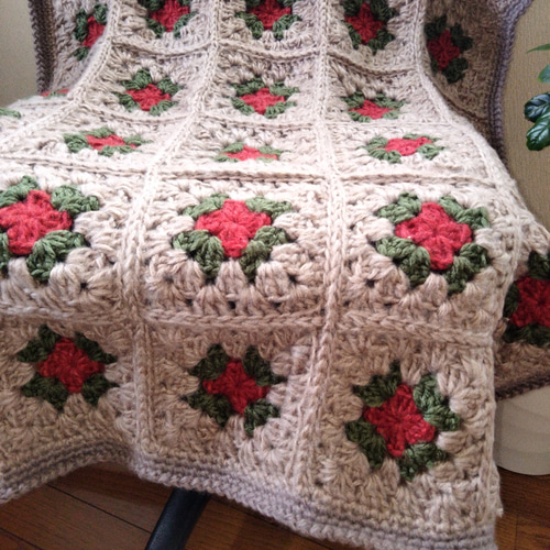 秋冬】#真紅の薔薇風#アンティーク#モヘア調#手編みひざ掛け#モチーフ