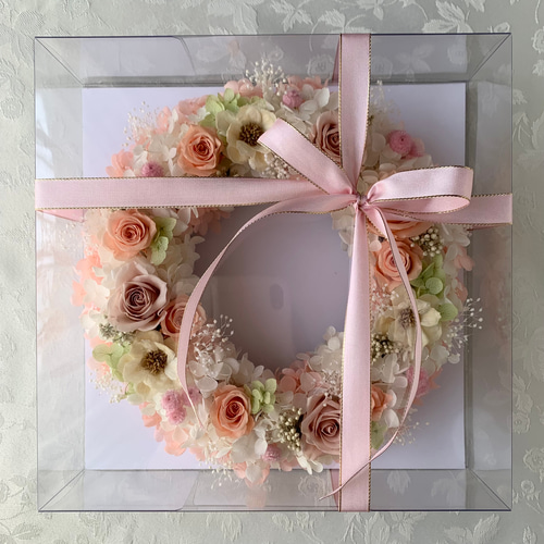 受注制作]リンゴと木の実のクリスマスリース プリザーブドフラワー