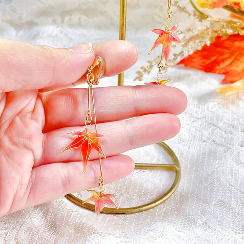 No.570-E　紅葉☆もみじピアス・イヤリング No.570-E 紅葉☆もみじピアス・イヤリング 秋の色づき紅葉ピアス