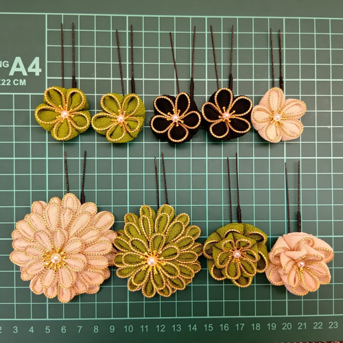 掛軸用タッセルセット（緑・茶色） 受注制作】黄緑 生成 黒 成人式 髪飾り つまみ細工 ちりめん 卒業式