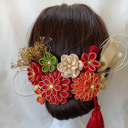 受注制作】赤 オレンジ 成人式 髪飾り つまみ細工 ちりめん 卒業式