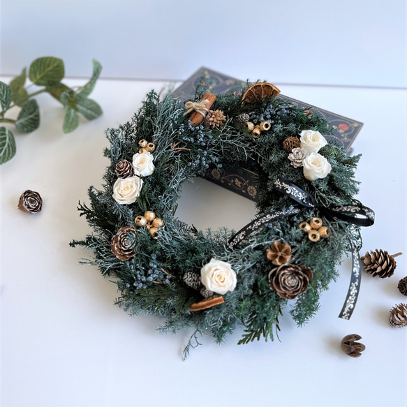 早期割引中 クリスマスリース ドライフラワーリース 早割】 プリザのクリスマスリース プリザーブドフラワー 木の実 ドライ