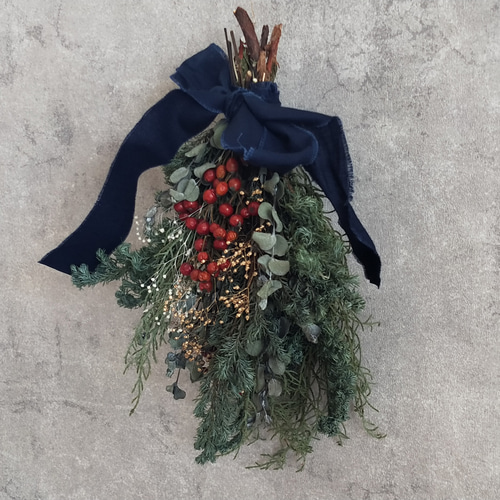 フライングツリー(green&red) /クリスマス　スワッグ　ドライフラワー フライングツリー(green&red) /クリスマススワッグドライフラワー