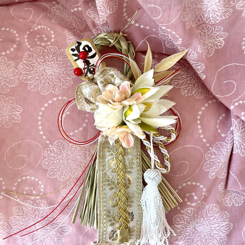 574»2025✿ 早割りお正月しめ縄飾り*純白*タッセル上品*ゴールド