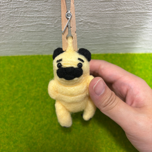 羊毛フェルト つままれパグ キーホルダー 羊毛フェルト toiro