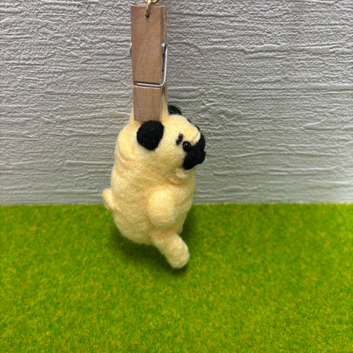 羊毛フェルト パグ キーホルダー 羊毛フェルトパグちゃんキーホルダーハンドメイド - メルカリ