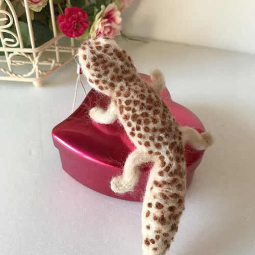 ヒョウモントカゲモドキ☆ストラップベージュ 羊毛フェルト 羊毛